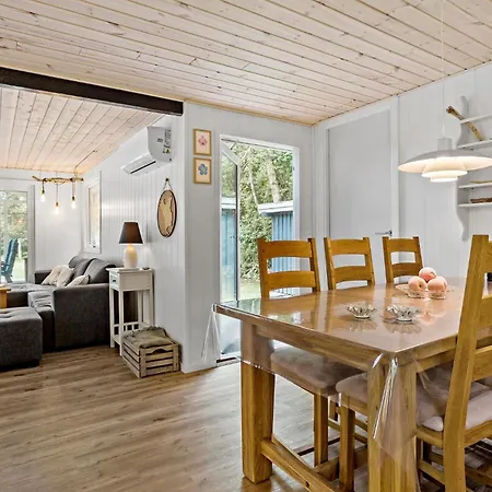 3 Bedroom Nice Home In Thyholm Thyholm