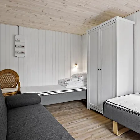 3 Bedroom Nice Home In Thyholm Holiday home Thyholm