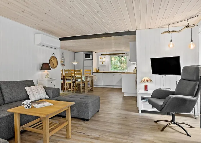 3 Bedroom In *